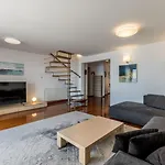 Velebos Superior - Spacious Luxury Four-room On 220 M2 - Panoramic View Of The Sea And Islands - Prestigious Location By The Sea To The New Center Of Znjan - Amenities - Free Garage Parking Space Apartamento Split
