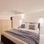 Velebos Superior - Spacious Luxury Four-room On 220 M2 - Panoramic View Of The Sea And Islands - Prestigious Location By The Sea To The New Center Of Znjan - Amenities - Free Garage Parking Space Apartamento