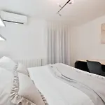 Velebos Superior - Spacious Luxury Four-room On 220 M2 - Panoramic View Of The Sea And Islands - Prestigious Location By The Sea To The New Center Of Znjan - Amenities - Free Garage Parking Space