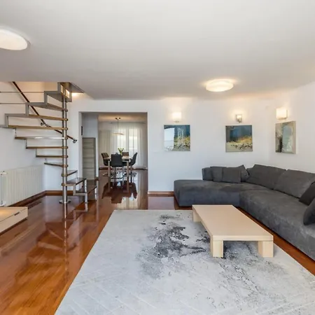 Velebos Superior - Spacious Luxury Four-room On 220 M2 - Panoramic View Of The Sea And Islands - Prestigious Location By The Sea To The New Center Of Znjan - Amenities - Free Garage Parking Space