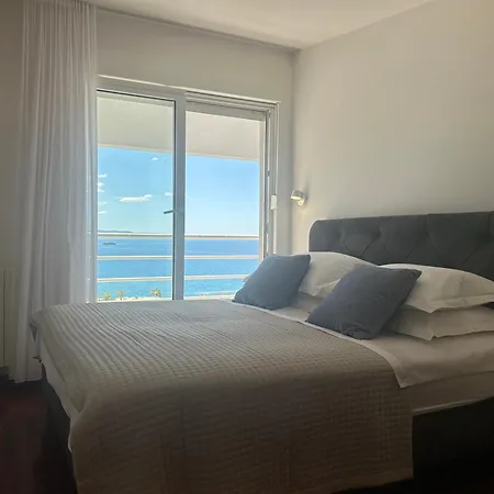 Velebos Superior - Spacious Luxury Four-room On 220 M2 - Panoramic View Of The Sea And Islands - Prestigious Location By The Sea To The New Center Of Znjan - Amenities - Free Garage Parking Space Apartament