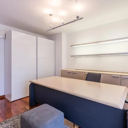 Velebos Superior - Spacious Luxury Four-room On 220 M2 - Panoramic View Of The Sea And Islands - Prestigious Location By The Sea To The New Center Of Znjan - Amenities - Free Garage Parking Space- Buralux