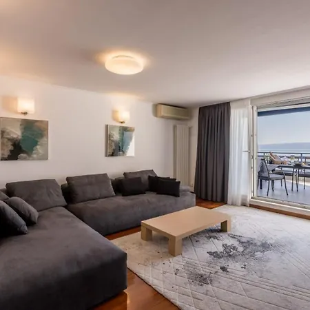 Apartment Velebos Superior - Spacious Luxury Four-room On 220 M2 - Panoramic View Of The Sea And Islands - Prestigious Location By The Sea To The New Center Of Znjan - Amenities - Free Garage Parking Space- Buralux Split