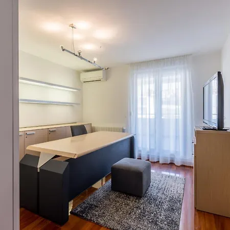 Velebos Superior - Spacious Luxury Four-room On 220 M2 - Panoramic View Of The Sea And Islands - Prestigious Location By The Sea To The New Center Of Znjan - Amenities - Free Garage Parking Space- Buralux Split