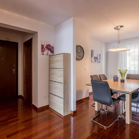 Apartment Velebos Superior - Spacious Luxury Four-room On 220 M2 - Panoramic View Of The Sea And Islands - Prestigious Location By The Sea To The New Center Of Znjan - Amenities - Free Garage Parking Space- Buralux *