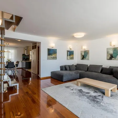 Apartment Velebos Superior - Spacious Luxury Four-room On 220 M2 - Panoramic View Of The Sea And Islands - Prestigious Location By The Sea To The New Center Of Znjan - Amenities - Free Garage Parking Space- Buralux *
