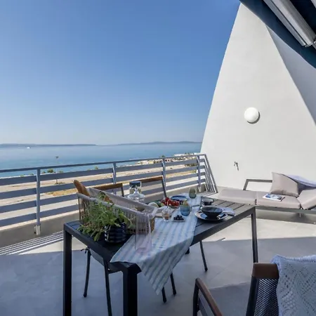 Velebos Superior - Spacious Luxury Four-room On 220 M2 - Panoramic View Of The Sea And Islands - Prestigious Location By The Sea To The New Center Of Znjan - Amenities - Free Garage Parking Space