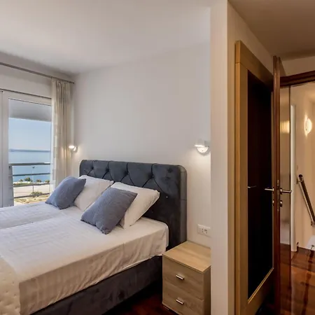 Apartment Velebos Superior - Spacious Luxury Four-room On 220 M2 - Panoramic View Of The Sea And Islands - Prestigious Location By The Sea To The New Center Of Znjan - Amenities - Free Garage Parking Space- Buralux *