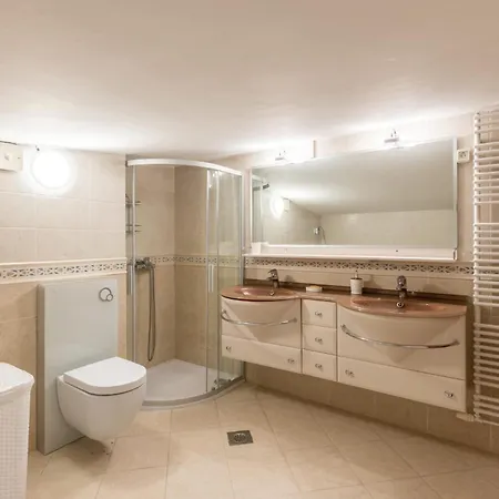 Apartment Velebos Superior - Spacious Luxury Four-room On 220 M2 - Panoramic View Of The Sea And Islands - Prestigious Location By The Sea To The New Center Of Znjan - Amenities - Free Garage Parking Space- Buralux Split