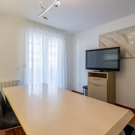 Velebos Superior - Spacious Luxury Four-room On 220 M2 - Panoramic View Of The Sea And Islands - Prestigious Location By The Sea To The New Center Of Znjan - Amenities - Free Garage Parking Space- Buralux *