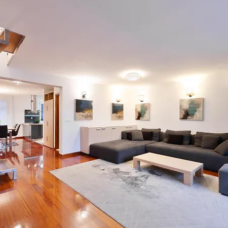 Velebos Superior - Spacious Luxury Four-room On 220 M2 - Panoramic View Of The Sea And Islands - Prestigious Location By The Sea To The New Center Of Znjan - Amenities - Free Garage Parking Space 스플리트