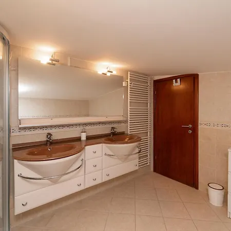 Velebos Superior - Spacious Luxury Four-room On 220 M2 - Panoramic View Of The Sea And Islands - Prestigious Location By The Sea To The New Center Of Znjan - Amenities - Free Garage Parking Space 아파트 스플리트